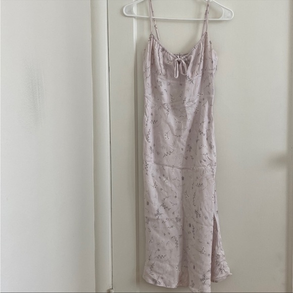 Aritzia Dresses & Skirts - Aritzia Wilfred Bellow Dress